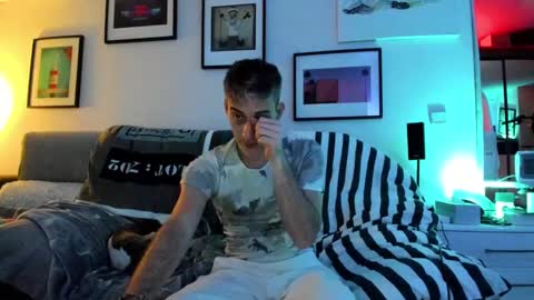 Snapshot of hugolandcam chatting on December 2024 08:44:01 PM Hugo online show from December 2024 08:44:01 PM