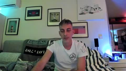 Snapshot of hugolandcam chatting on December 2024 03:56:02 PM Hugo online show from December 2024 03:56:02 PM