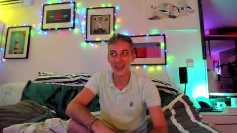 Snapshot of hugolandcam chatting on December 2024 09:22:02 PM Hugo online show from December 2024 09:22:02 PM