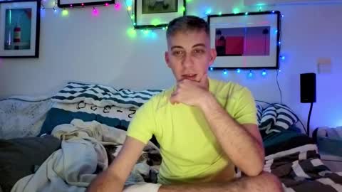 Snapshot of hugolandcam chatting on December 2024 09:50:02 PM Hugo online show from December 2024 09:50:02 PM