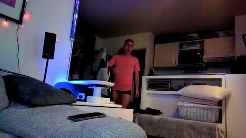 Snapshot of hugolandcam chatting on January 2025 09:28:02 PM Hugo online show from January 2025 09:28:02 PM