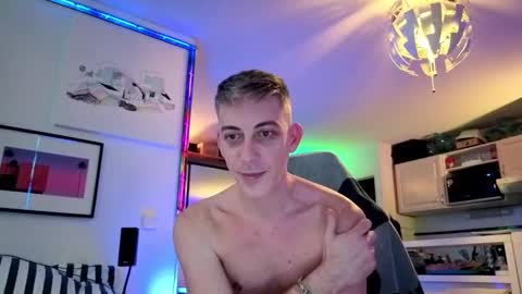 Snapshot of hugolandcam chatting on January 2025 12:16:02 AM Hugo online show from January 2025 12:16:02 AM