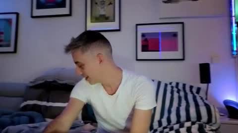 Snapshot of hugolandcam chatting on January 2025 03:17:02 PM Hugo online show from January 2025 03:17:02 PM