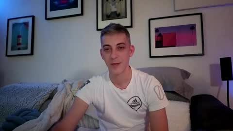 Snapshot of hugolandcam chatting on February 2025 09:01:01 PM Hugo online show from February 2025 09:01:01 PM