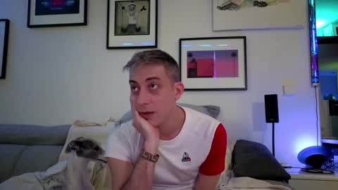 Snapshot of hugolandcam chatting on February 2025 08:42:01 PM Hugo online show from February 2025 08:42:01 PM