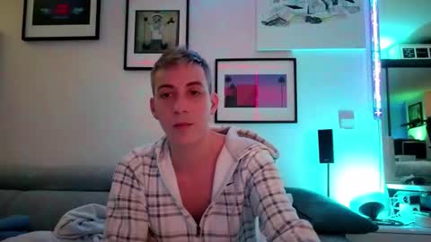Snapshot of hugolandcam chatting on March 2025 03:48:01 PM Hugo online show from March 2025 03:48:01 PM
