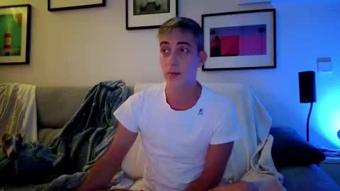 Hugo online show from October 2025 08:53:02 PM