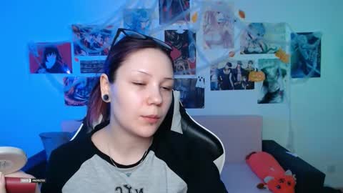 HugoMin online show from November 2025 07:13:02 AM