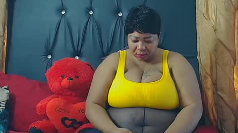 humongoustitss500929 online show from September 2025 09:42:02 AM