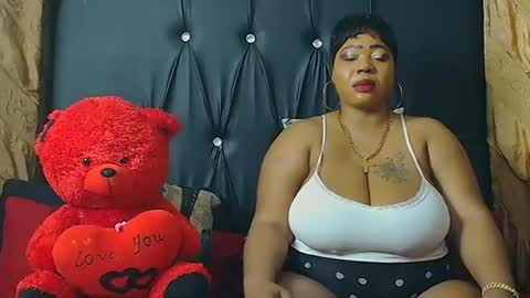 humongoustitss500929 online show from October 2025 04:27:01 PM