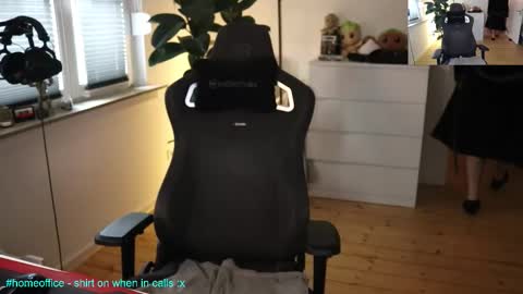 Snapshot of hungry_26 chatting on December 2025 09:37:01 AM hungry_26 online show from December 2025 09:37:01 AM