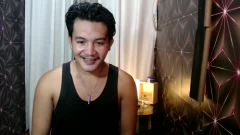 hunkylloyd online show from January 2025 05:35:02 AM