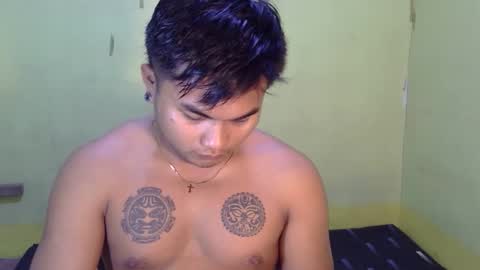 Snapshot of hunkyzeus chatting on October 2025 04:18:01 PM hunkyzeus online show from October 2025 04:18:01 PM