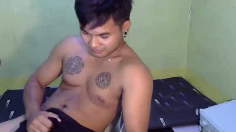 Snapshot of hunkyzeus chatting on October 2025 04:29:01 PM hunkyzeus online show from October 2025 04:29:01 PM