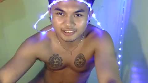 Snapshot of hunkyzeus chatting on October 2025 07:03:01 PM hunkyzeus online show from October 2025 07:03:01 PM