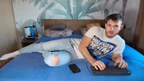 Hunter Bridges online show from October 2025 07:20:02 AM