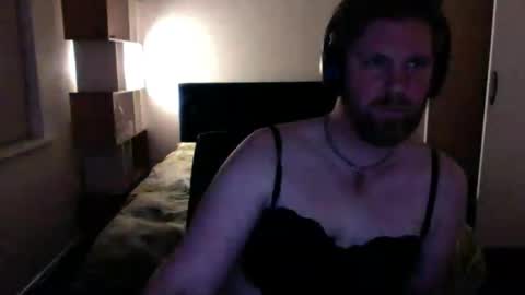 Em. online show from September 2025 03:14:01 PM
