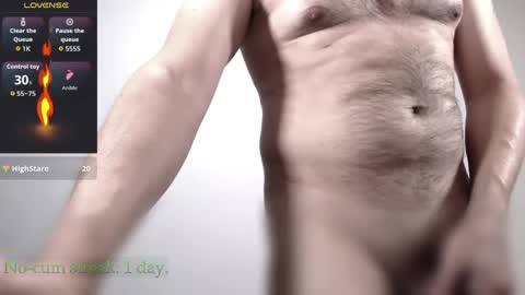 Snapshot of hxmister chatting on October 2025 08:01:01 AM Andrew online show from October 2025 08:01:01 AM