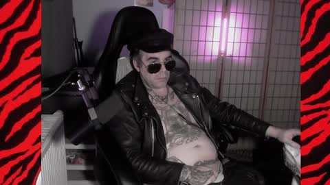 Snapshot of hypnosexray chatting on January 2025 04:49:02 PM Mistress Magenta online show from January 2025 04:49:02 PM