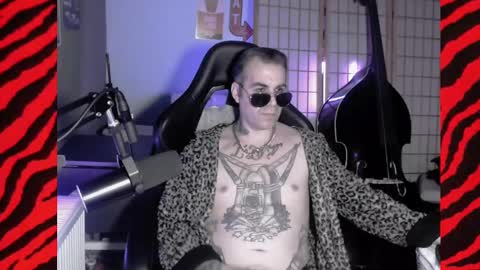 Snapshot of hypnosexray chatting on January 2025 12:04:02 PM Mistress Magenta online show from January 2025 12:04:02 PM