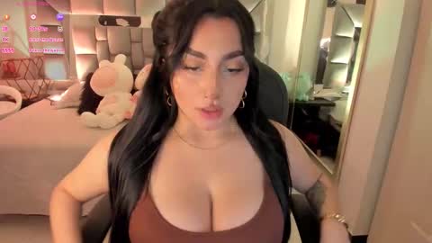 Akane online show from October 2025 01:51:01 PM