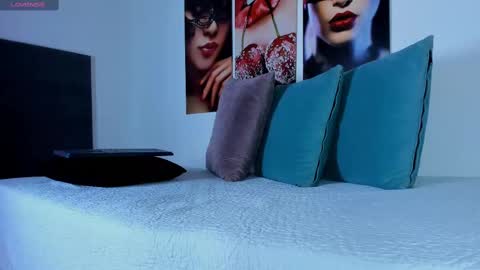 Snapshot of i_am_dolls chatting on October 2025 07:03:02 PM The Dolls online show from October 2025 07:03:02 PM