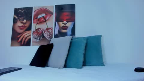 Snapshot of i_am_dolls chatting on November 2025 07:48:02 PM The Dolls online show from November 2025 07:48:02 PM