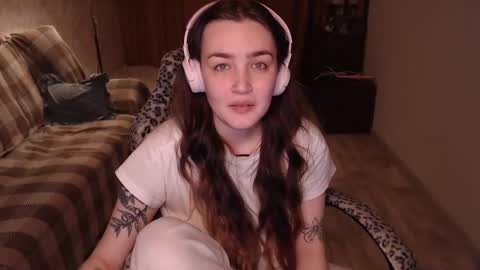 Snapshot of i_love_icecream chatting on December 2024 04:44:02 PM elisabeth online show from December 2024 04:44:02 PM