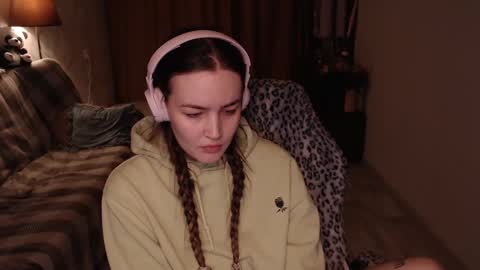 Snapshot of i_love_icecream chatting on December 2024 12:01:01 PM elisabeth online show from December 2024 12:01:01 PM