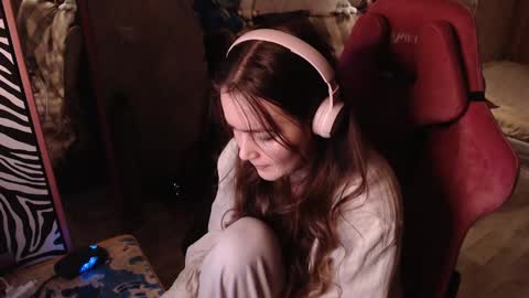 Snapshot of i_love_icecream chatting on December 2024 02:24:02 PM elisabeth online show from December 2024 02:24:02 PM