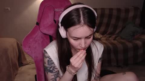 Snapshot of i_love_icecream chatting on March 2025 02:34:01 PM elisabeth online show from March 2025 02:34:01 PM