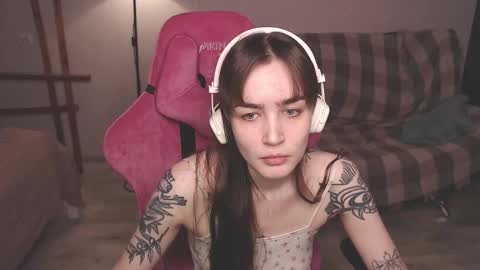 Snapshot of i_love_icecream chatting on November 2025 11:42:01 AM elisabeth online show from November 2025 11:42:01 AM