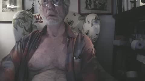 Snapshot of i_submissive_slut chatting on January 2025 07:58:01 AM ImYourBitch online show from January 2025 07:58:01 AM