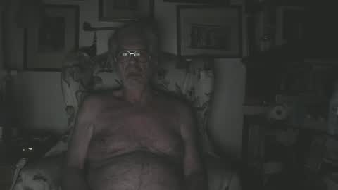 Snapshot of i_submissive_slut chatting on January 2025 11:03:01 AM ImYourBitch online show from January 2025 11:03:01 AM