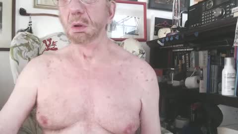 Snapshot of i_submissive_slut chatting on February 2025 11:04:02 PM ImYourBitch online show from February 2025 11:04:02 PM