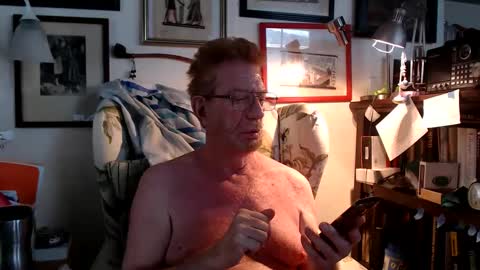 Snapshot of i_submissive_slut chatting on September 2025 06:10:02 PM ImYourBitch online show from September 2025 06:10:02 PM
