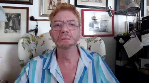 Snapshot of i_submissive_slut chatting on September 2025 05:47:02 PM ImYourBitch online show from September 2025 05:47:02 PM