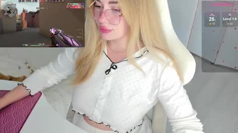 HiI am  EvaPVT is open  online show from October 2025 03:11:02 PM