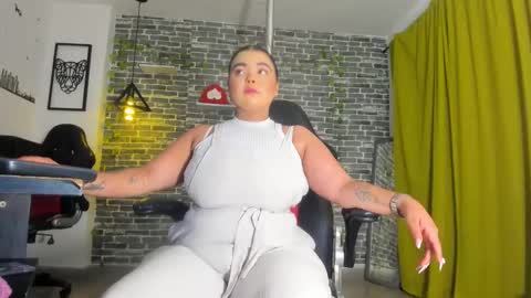 Samy   online show from February 2025 06:09:01 PM