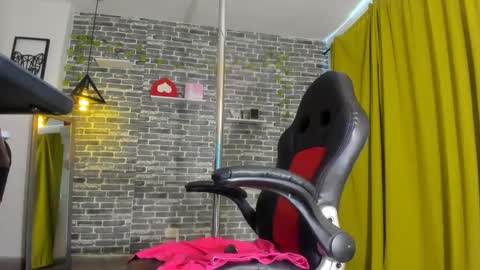 Samy   online show from February 2025 05:48:02 PM