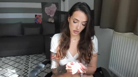 Baby Gal online show from September 2025 07:44:02 AM