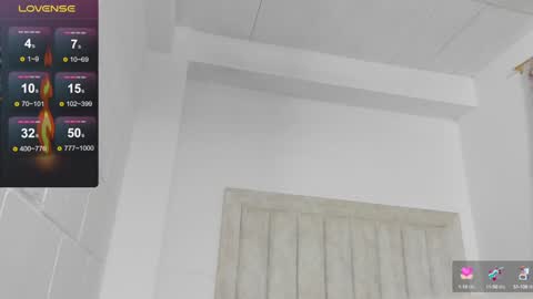 Snapshot of iamjulian_ chatting on December 2024 05:10:01 PM Juliiiiian online show from December 2024 05:10:01 PM