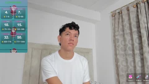 Snapshot of iamjulian_ chatting on December 2024 10:53:02 AM Juliiiiian online show from December 2024 10:53:02 AM