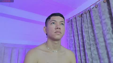 Snapshot of iamjulian_ chatting on January 2025 11:20:02 AM Juliiiiian online show from January 2025 11:20:02 AM