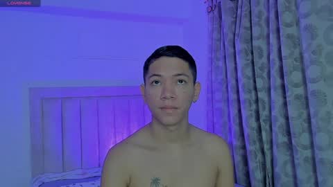 Snapshot of iamjulian_ chatting on January 2025 11:23:02 AM Juliiiiian online show from January 2025 11:23:02 AM