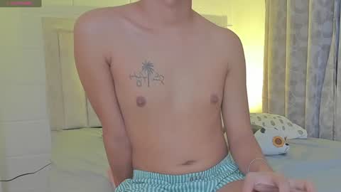 Snapshot of iamjulian_ chatting on February 2025 11:43:02 AM Juliiiiian online show from February 2025 11:43:02 AM