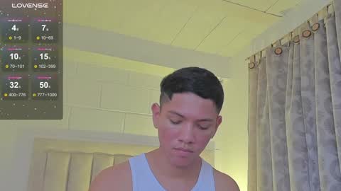 Snapshot of iamjulian_ chatting on February 2025 05:01:02 PM Juliiiiian online show from February 2025 05:01:02 PM