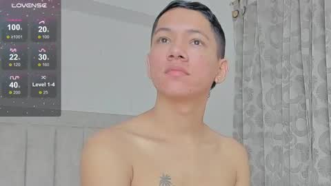 Snapshot of iamjulian_ chatting on February 2025 11:29:02 AM Juliiiiian online show from February 2025 11:29:02 AM