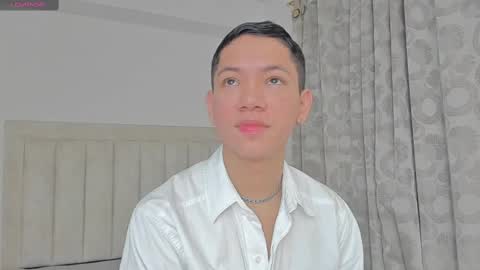 Snapshot of iamjulian_ chatting on February 2025 11:21:01 AM Juliiiiian online show from February 2025 11:21:01 AM