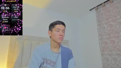 Snapshot of iamjulian_ chatting on March 2025 11:01:02 AM Juliiiiian online show from March 2025 11:01:02 AM